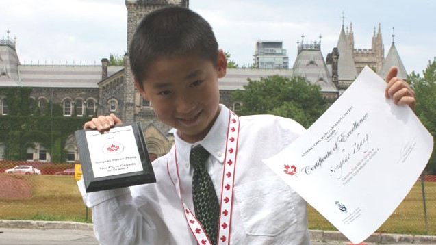 Songhao Steven Zhang receiving his Math Kangaroo Awards.